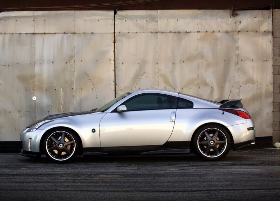  Nissan 350Z Twin-Turbo 2004 года  (фото 5 из 7)